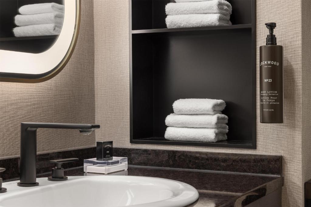 Hotel Vallea Bromont, Tapestry Collection by Hilton photo