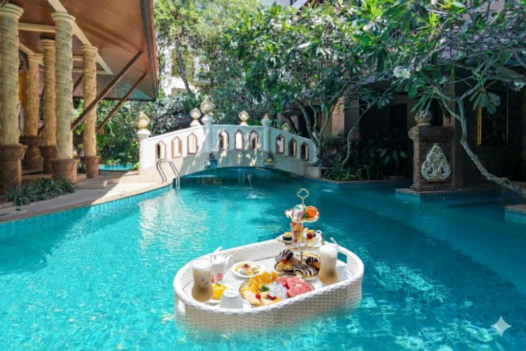 Quality Beach Resorts and Spa Patong - Resim 20