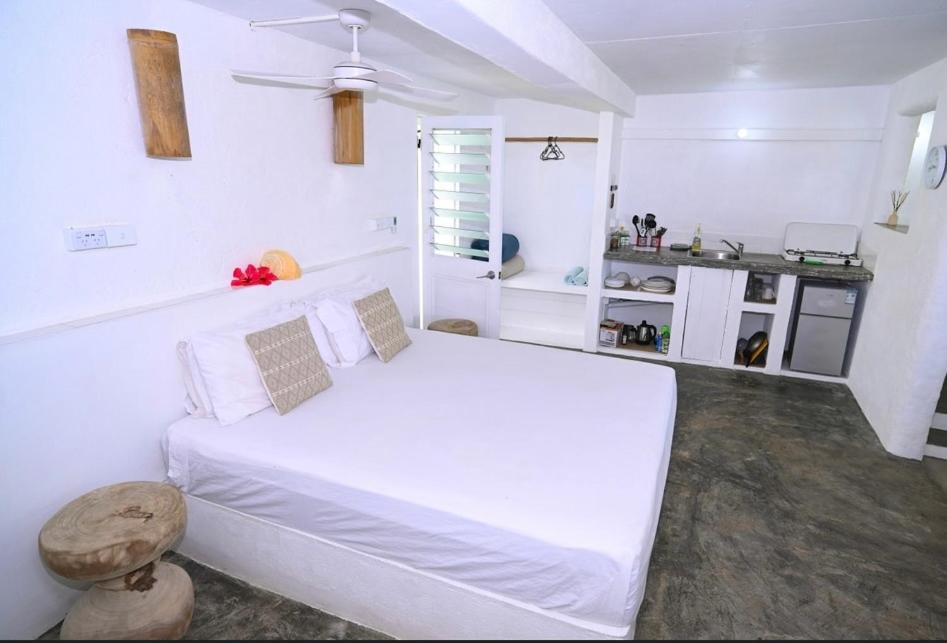 Kuchyň nebo kuchyňský kout v ubytování Banana Bay Beach Club