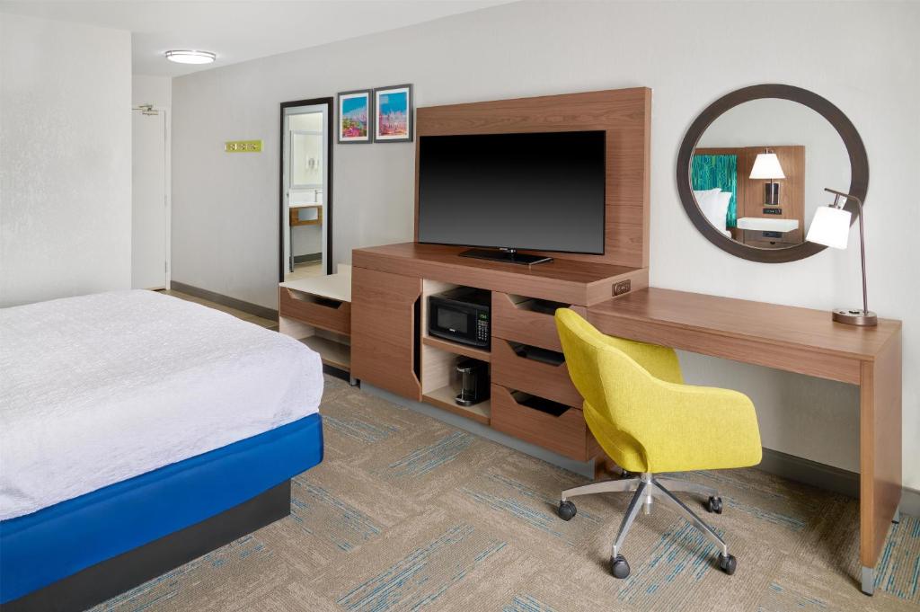Hampton Inn Kansas City The Legends - King Kamer Met Kingsize Bed – Niet-Rokers