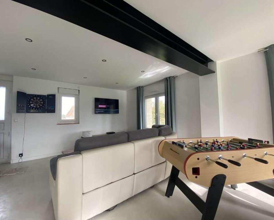 Μια τηλεόραση ή/και κέντρο ψυχαγωγίας στο L'émeraude