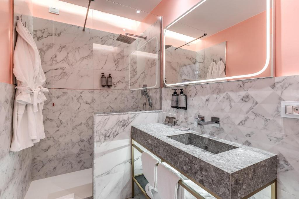 Relais Trevi 95 Boutique Hotel - Resim 13