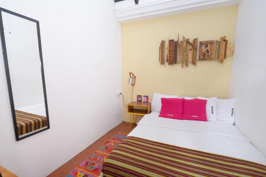 Socialtel Antigua - Small Room Shared Bathroom