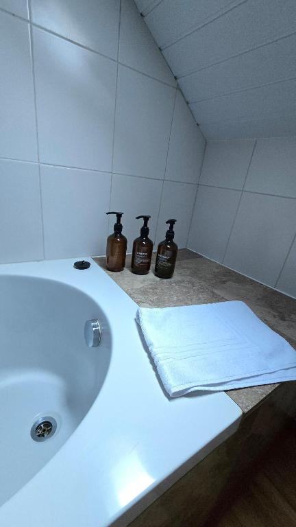 Cozy studio with Roof Terrace for 3 - Resim 10