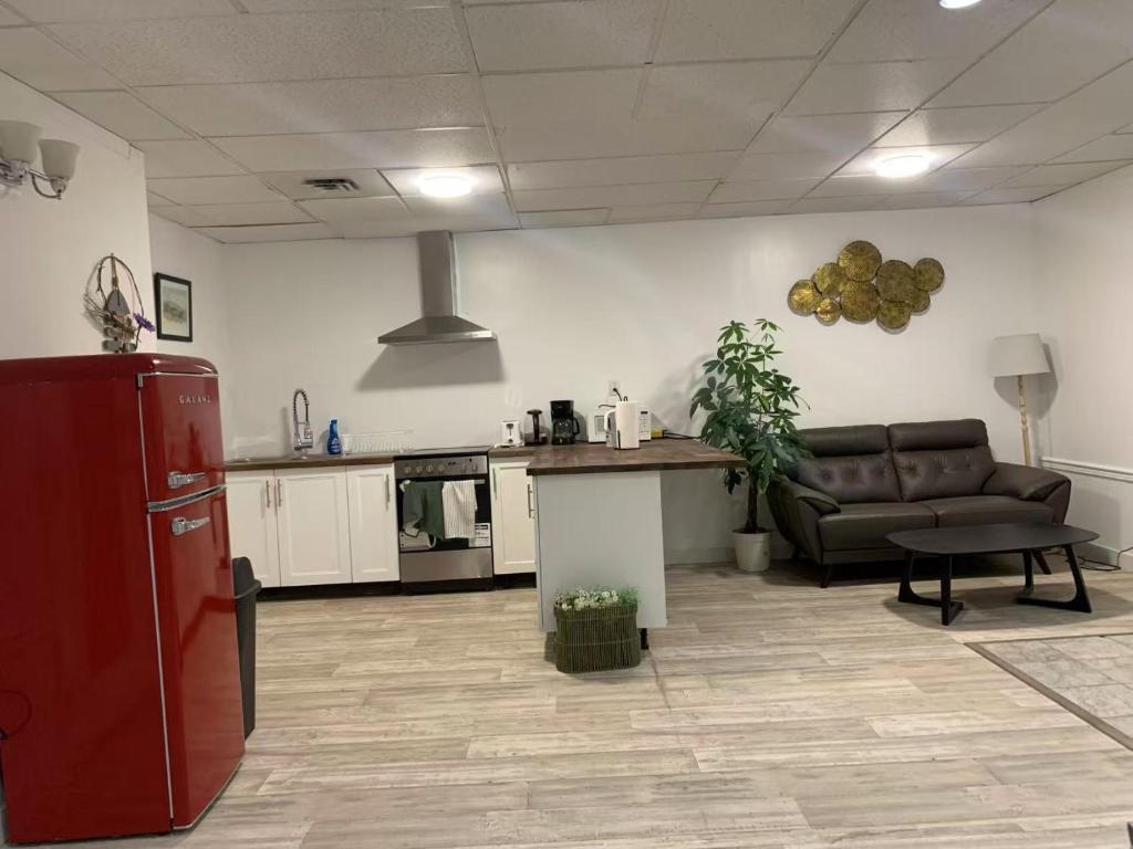 Kuchyň nebo kuchyňský kout v ubytování ArtHaus Downtown Jim Robb Unit 3BR 3BA