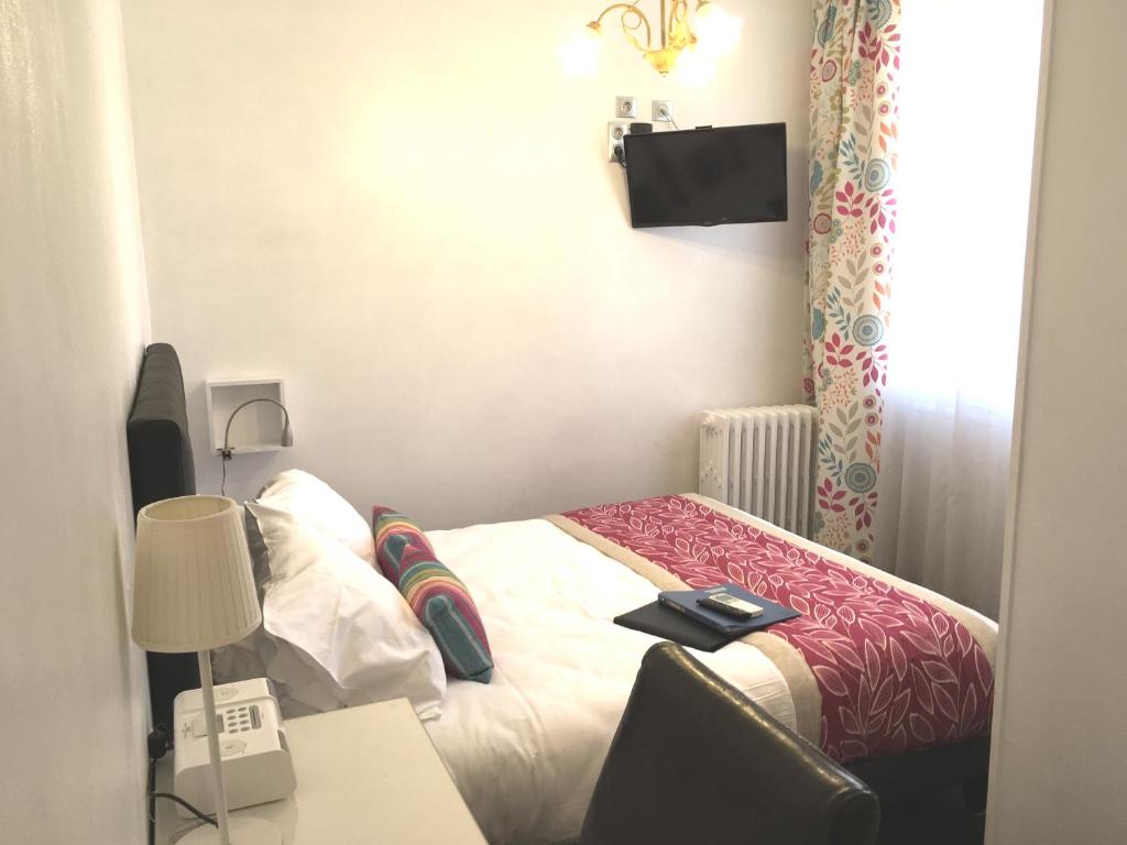 Hotel Cayrons Vence & St Paul de Vence - Double Room With Air Conditioning