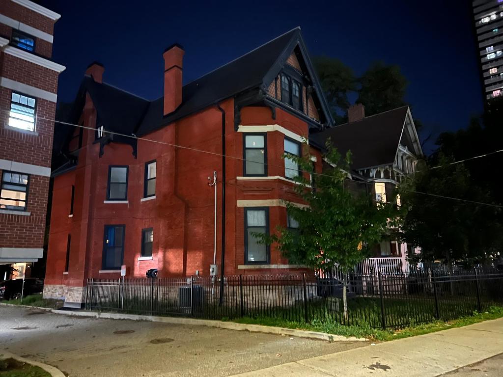 Budova, kde se penzion nachází