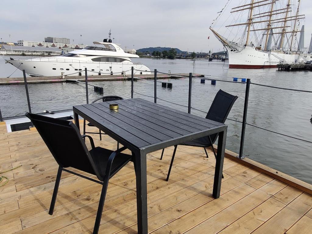 Φυσικό τοπίο κοντά σε αυτό το πλωτό κατάλυμα