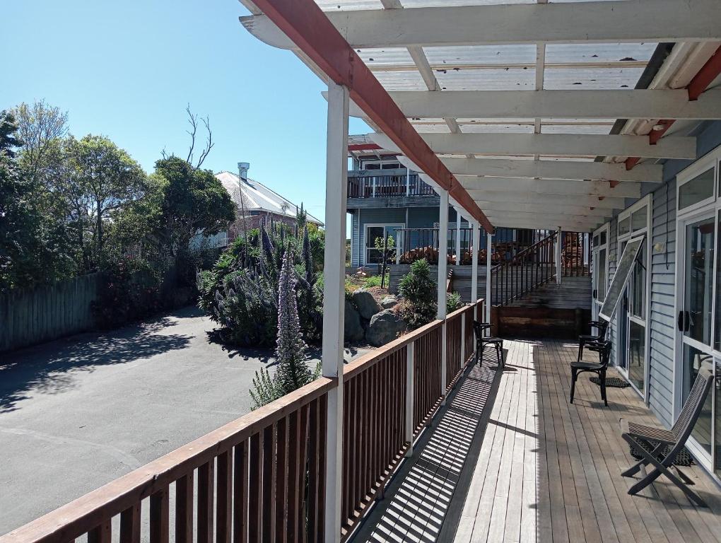 The Lazy Shag Lodge - Resim 31