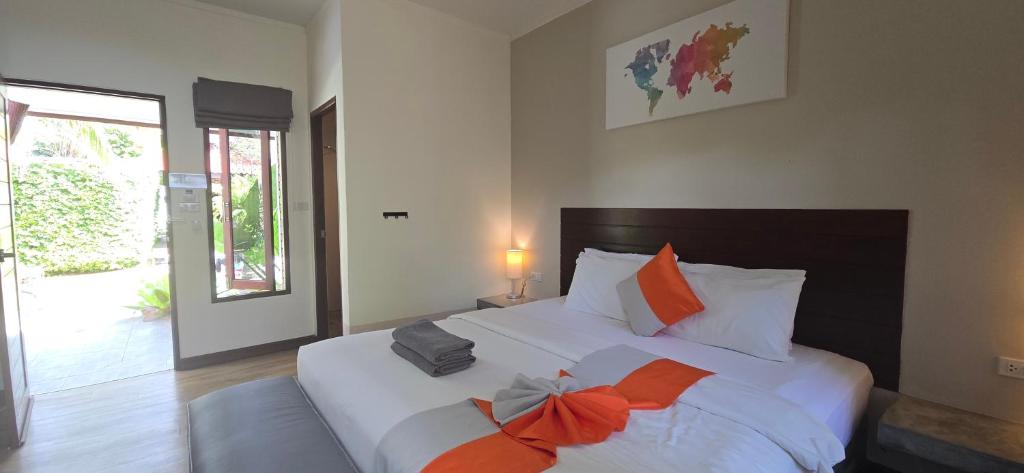 Baan Suan Rim Klong Resort - 11