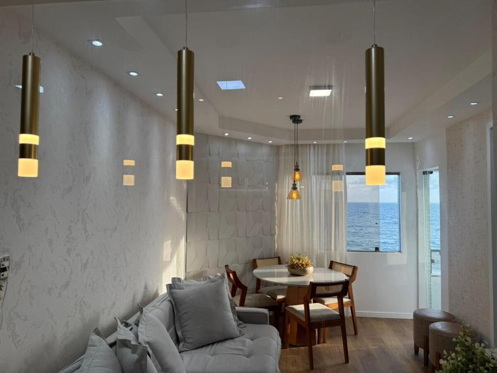 Posezení v ubytování Maravilhoso Apartamento Luxo 2 Quartos Ondina