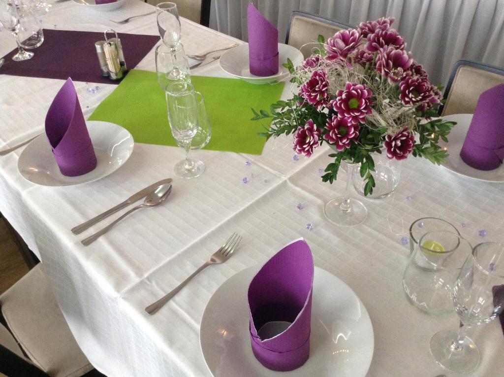 Restaurace v ubytování Hotel Monde