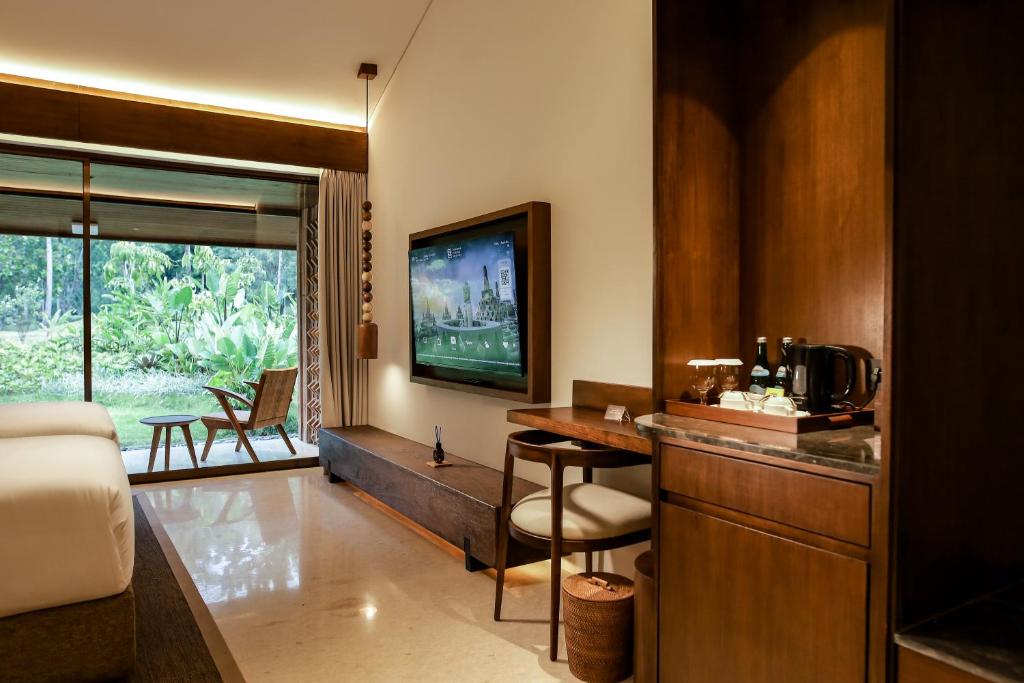 Manohara Borobudur Cultural Center - 17