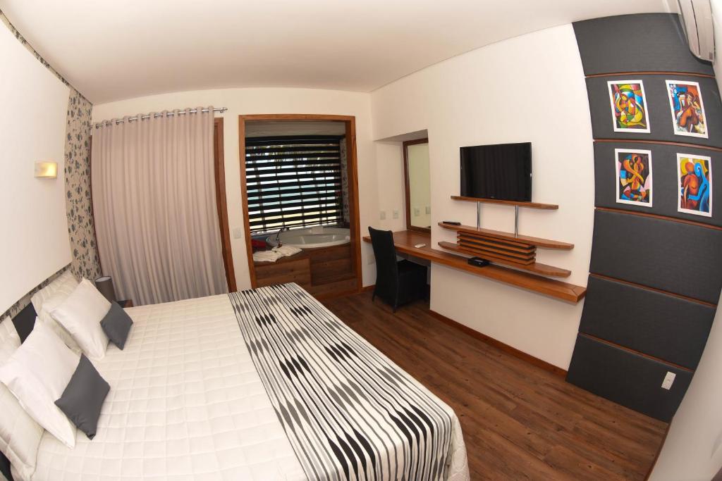  Genus Beach Hotel