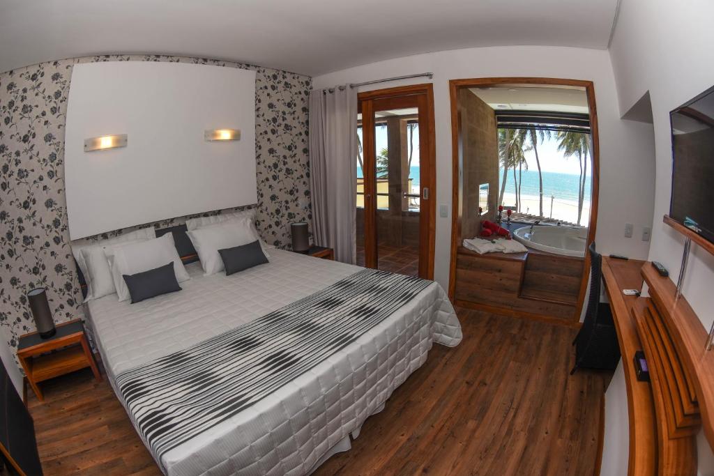  Genus Beach Hotel