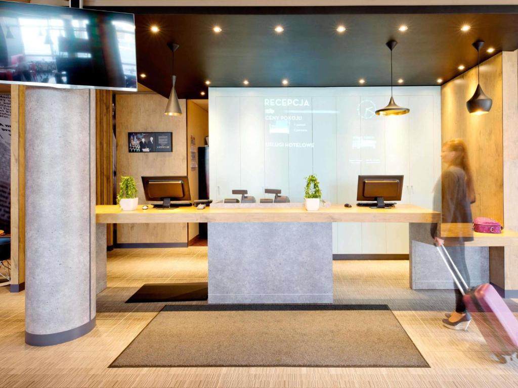 Ibis Warszawa Ostrobramska - Resim 4