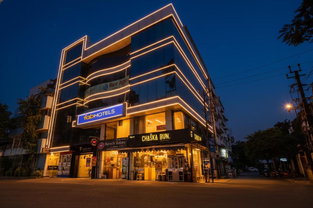 Gallery image of FabHotel Crown Heights - Nr Koramangala Club in Bengaluru