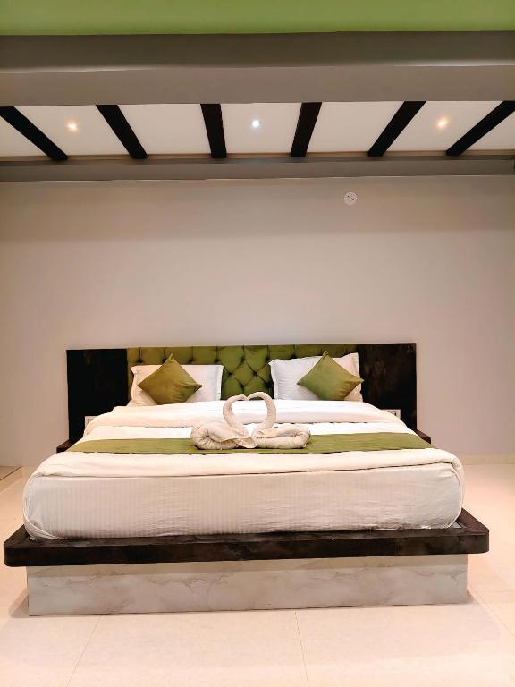 Φωτογραφία από το άλμπουμ του Hotel Indrayani σε Jāmb