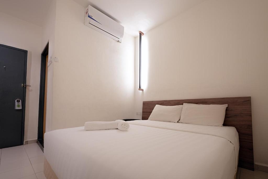 T Hotel Anggerik - Standard Zimmer Mit Queensize-Bett (kein Fenster)
