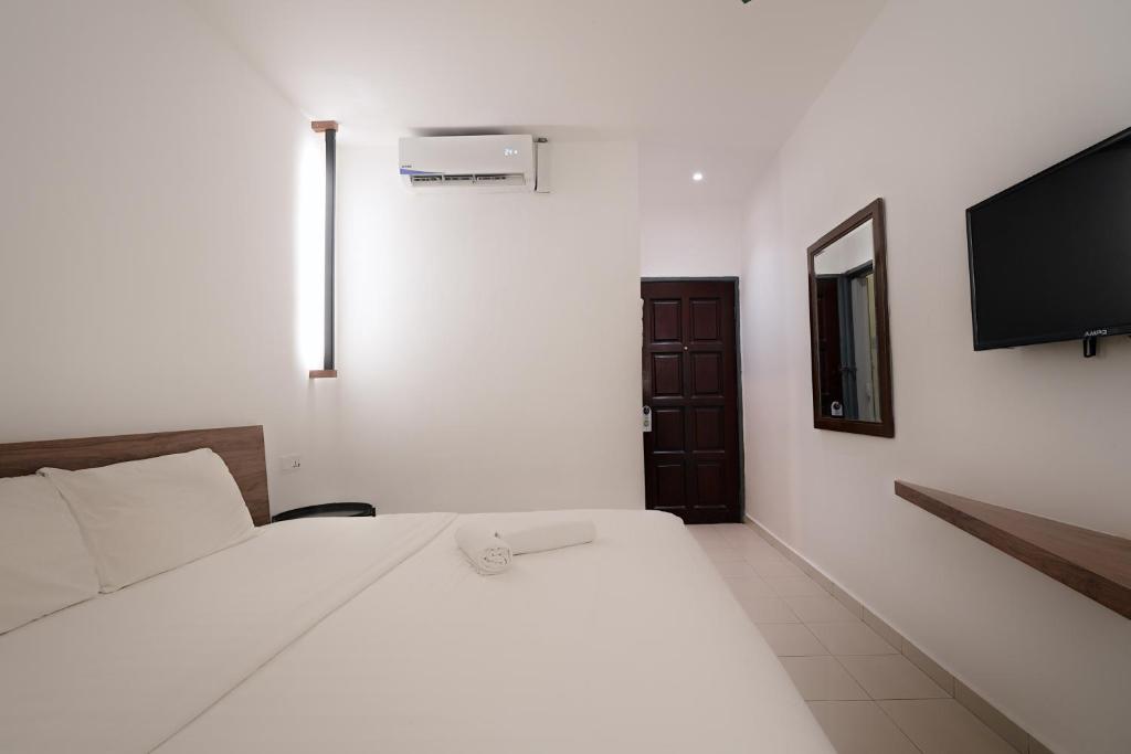 T Hotel Anggerik - Habitación Estándar King Sin Ventana