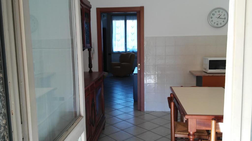 Kuchyň nebo kuchyňský kout v ubytování Emi Apartment