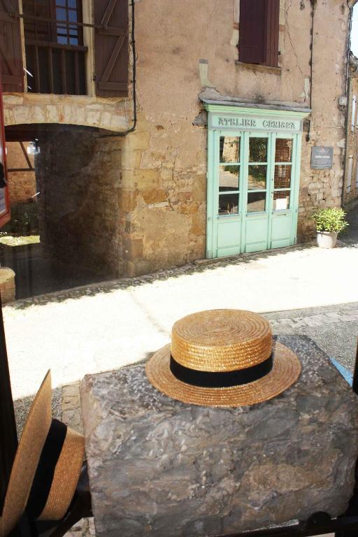 Fotografie z fotogalerie ubytování L'Ancienne Auberge v destinaci Puycelci
