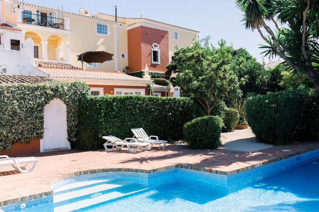 Hidden Gem with Pool & Garden in Historical Center