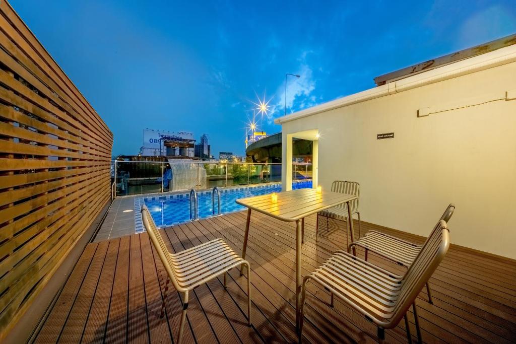 Ralph Poshtel Pratunam - Resim 12