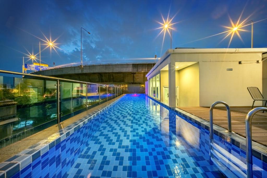 Ralph Poshtel Pratunam - Resim 16