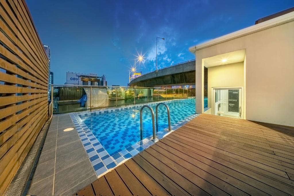 Ralph Poshtel Pratunam - Resim 43