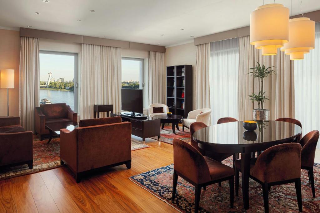 Grand Hotel River Park, a Luxury Collection Hotel, Bratislava - Resim 25