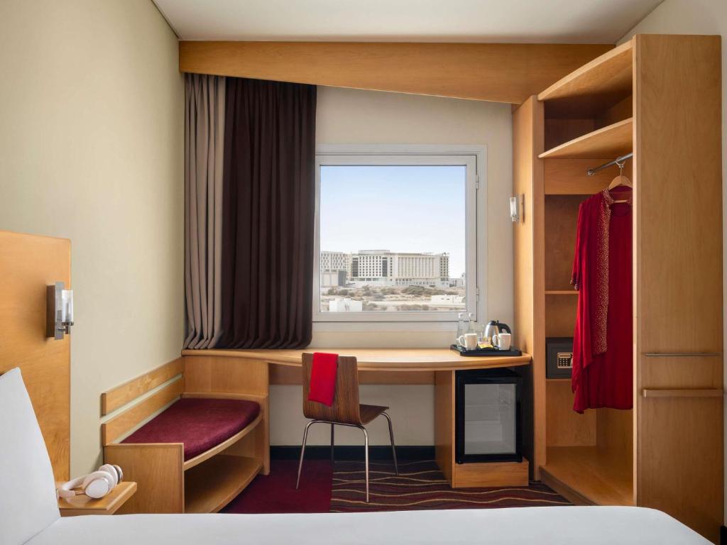 ibis Muscat - 