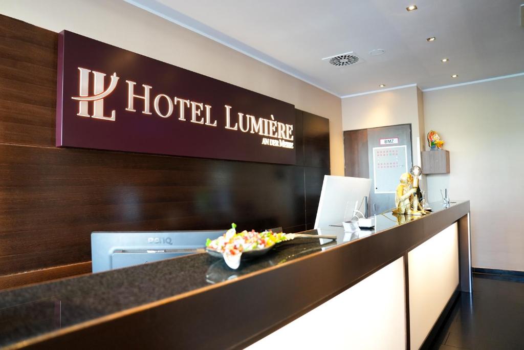 Hotel Lumière an der Messe - Resim 12