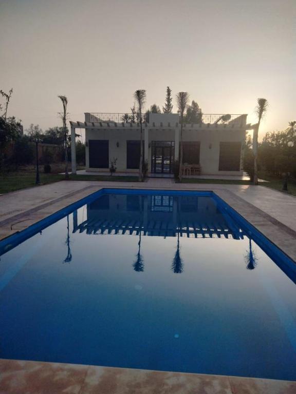 Πισίνα στο ή κοντά στο Villa Elbidaoui