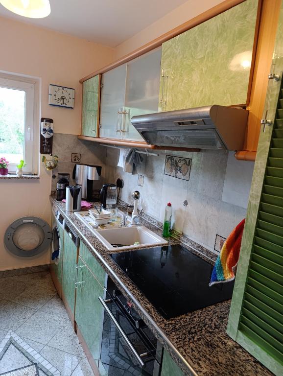 Weltoffenes privates Gästezimmer bei LGBTQ freundlichen Gastgeber der mit in der Wohnung lebt - 13