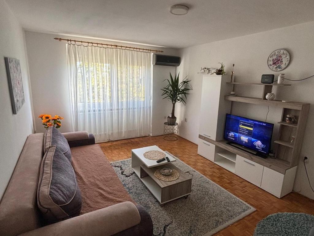 Apartman Pero - Apartment