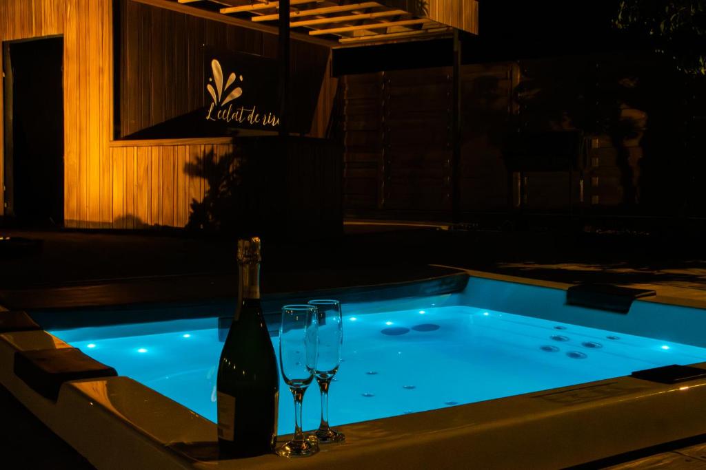 Bazén v ubytování EclatDeRire nebo v jeho okolí