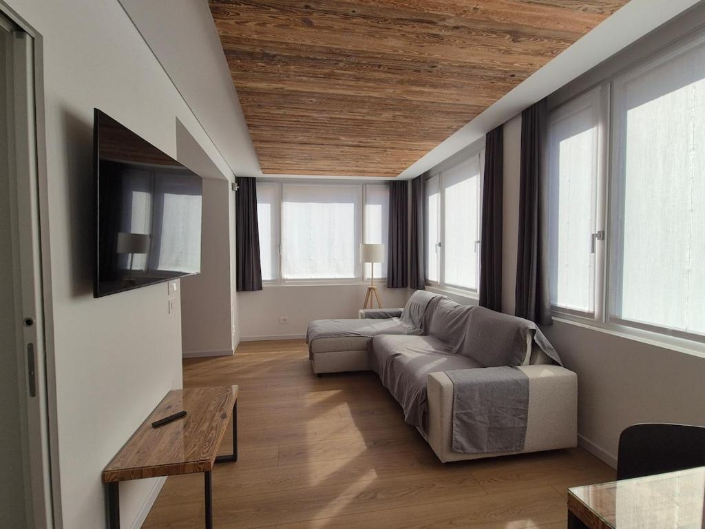 Μια τηλεόραση ή/και κέντρο ψυχαγωγίας στο RosAlpina