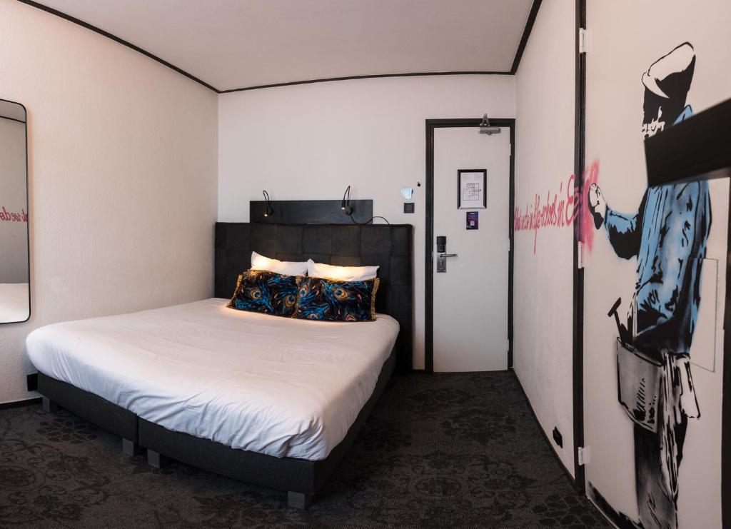 
Double Room with Private External Bathroom
