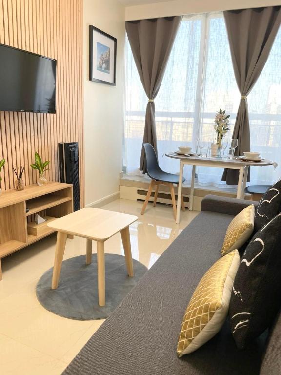 New Modern Apartment in Paris Center Metro 7 & 14 Maison Blanche