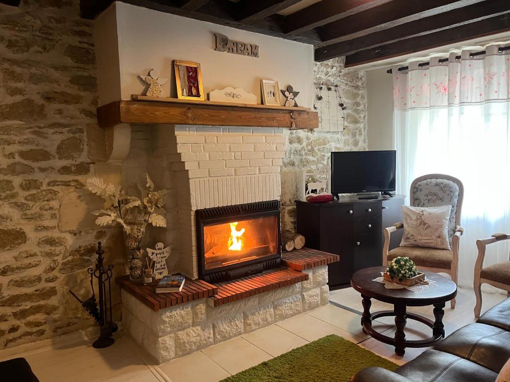 Maison familiale Centre France - Huis Met Drie Slaapkamers