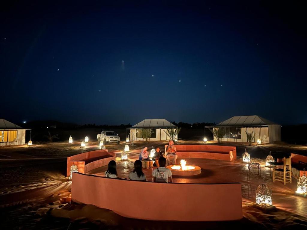 Γενική θέα στη θάλασσα ή θέα στη θάλασσα από  οργανωμένο κάμπινγκ