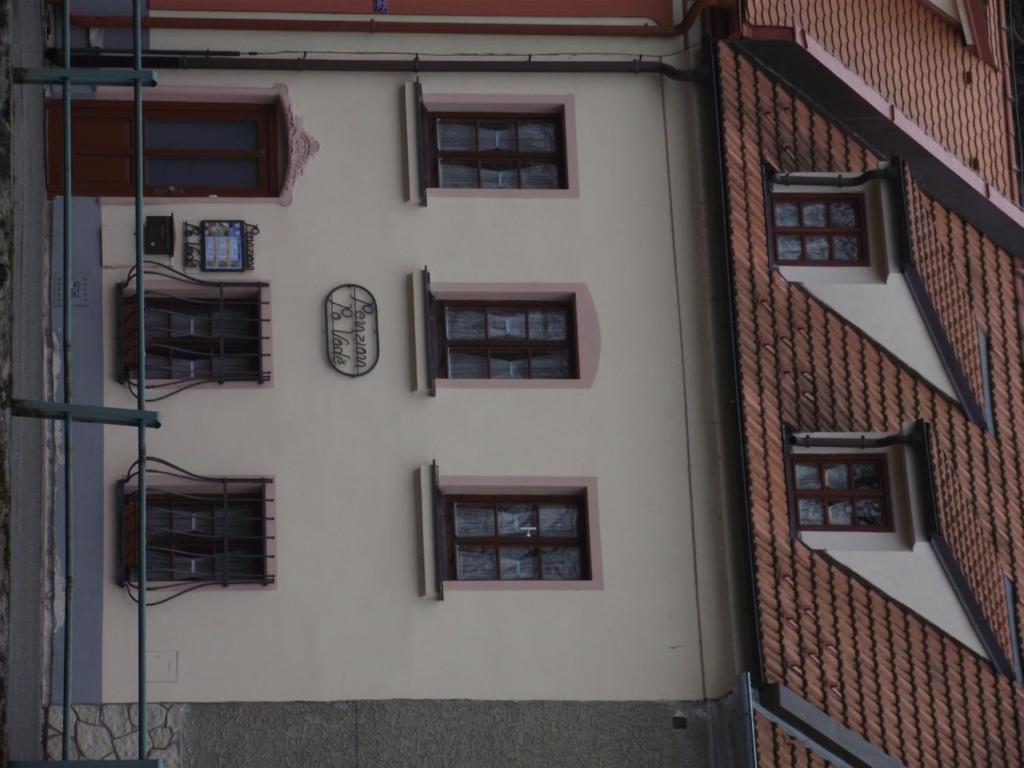 Budynek, w którym mieści się pensjonat