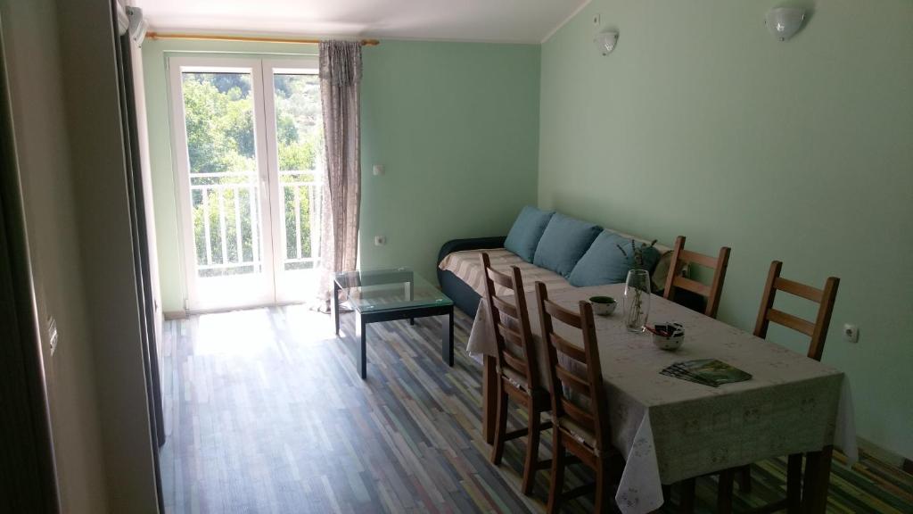 Fotografie z fotogalerie ubytování Apartments Sadina v destinaci Skradin