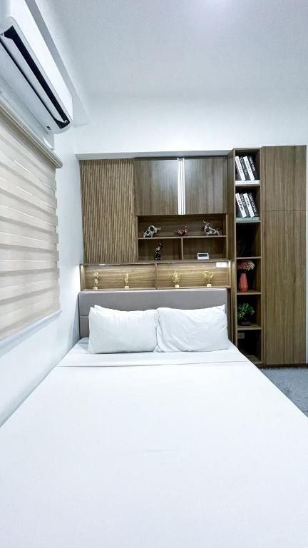 Postel nebo postele na pokoji v ubytování WV 33 Metro Studio Retreat