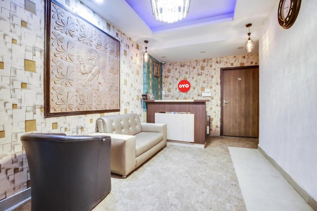 O zonă de relaxare la Hotel O Inder Inn