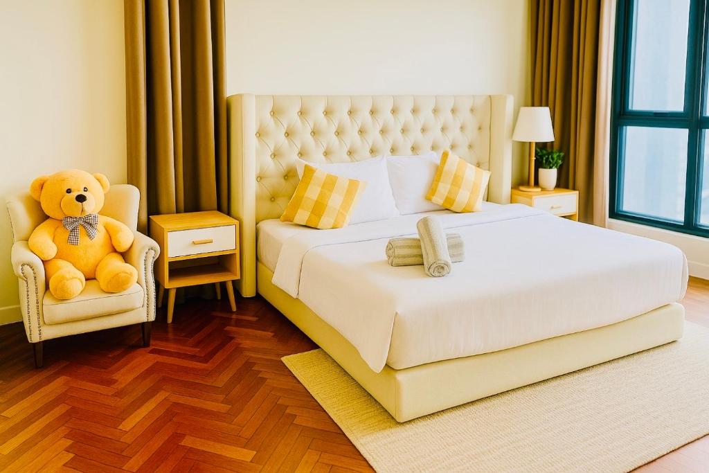 Ένα ή περισσότερα κρεβάτια σε δωμάτιο στο The Mews KLCC Stay Happy