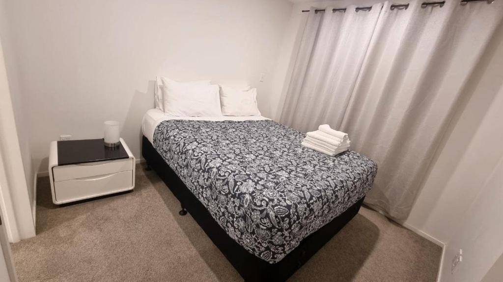 Entire Modern 2-Bedroom Townhouse -10 min to Airport & Sylvia Park - Resim 9