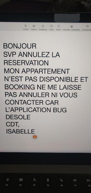 a computer screen with a bunch of writing on it at Svp Annu Lez La Resa l'appartement n'est pas disponible in Granville