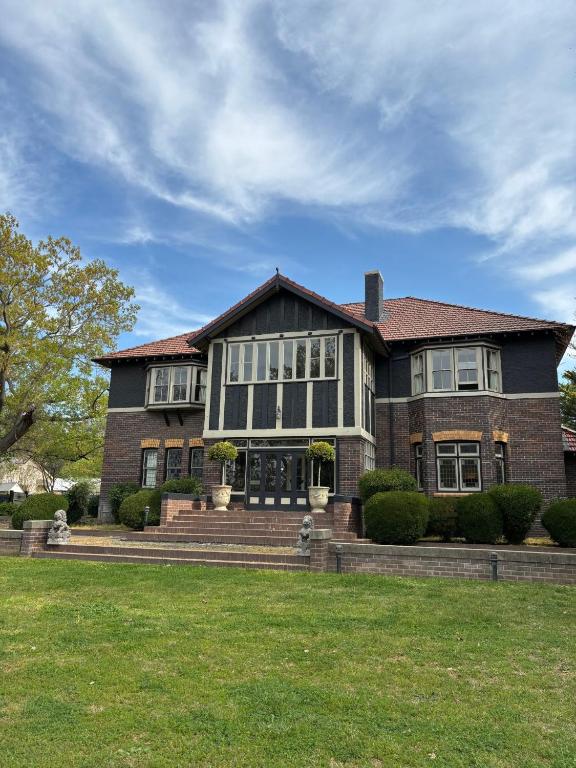 Lindsay House Guest House